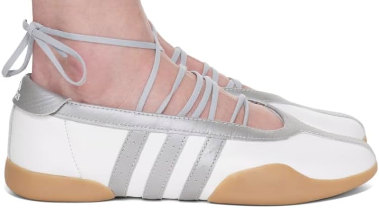 adidas Tênis feminino Taekwondo Mei, Branco prateado metálico, 35